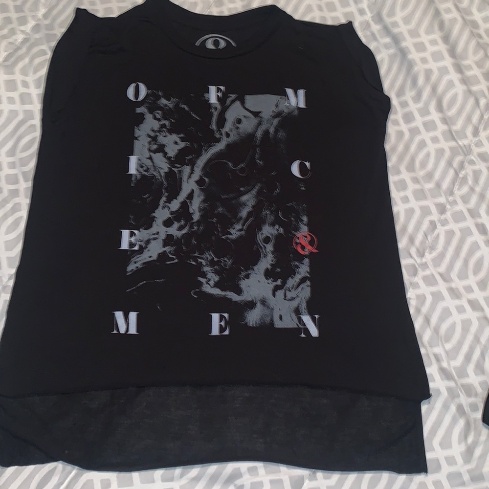Like new “Of Mice & Men” muscle tee